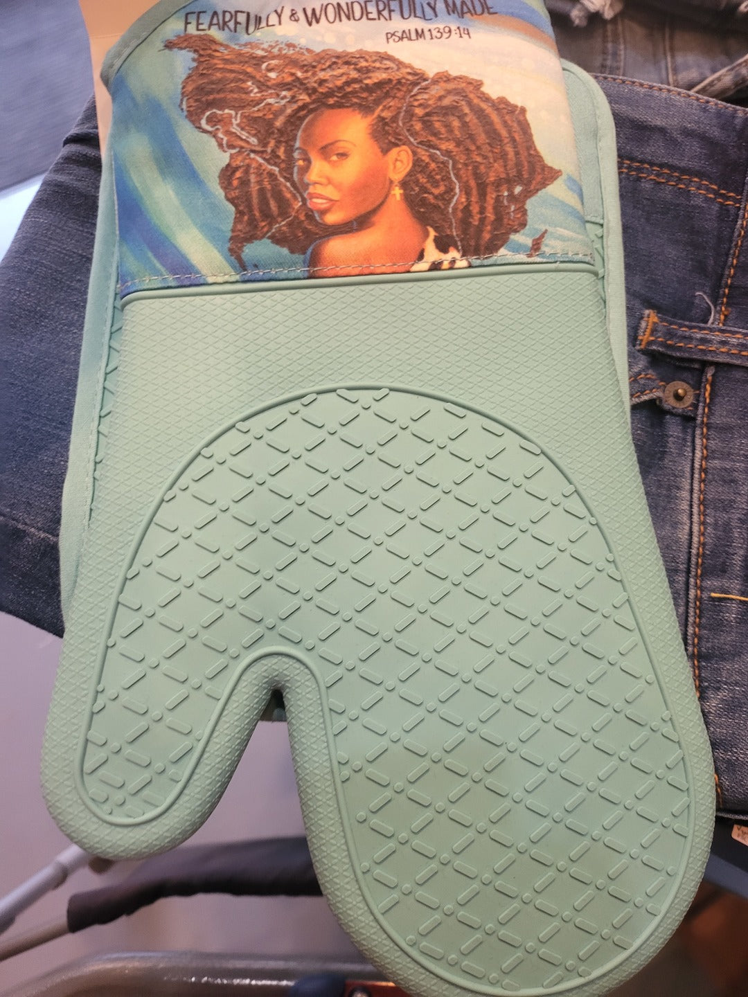 Wonderfully Made Oven Mitt & Pot Holder Set
